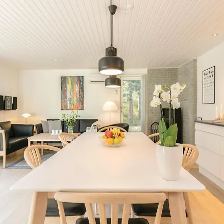 Awesome In Aakirkeby With Wifi Casa vacanze Vester Somarken